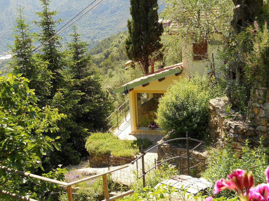 Lo Scoiattolo Vila Ventimiglia Exterior foto